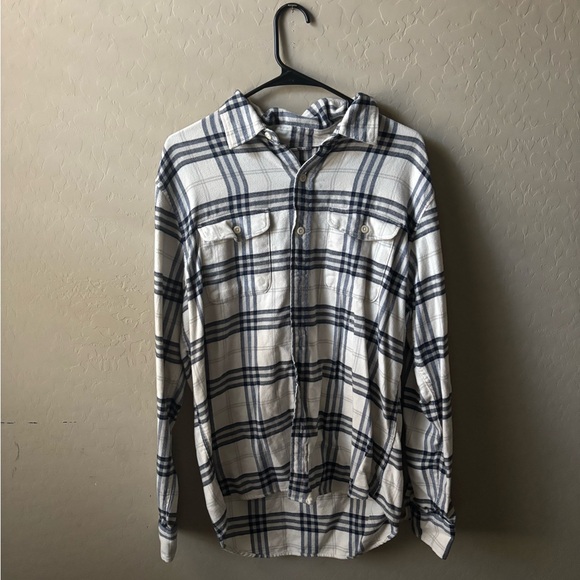 American Eagle Outfitters Black and White Plaid Shirt - Picture 1 of 3